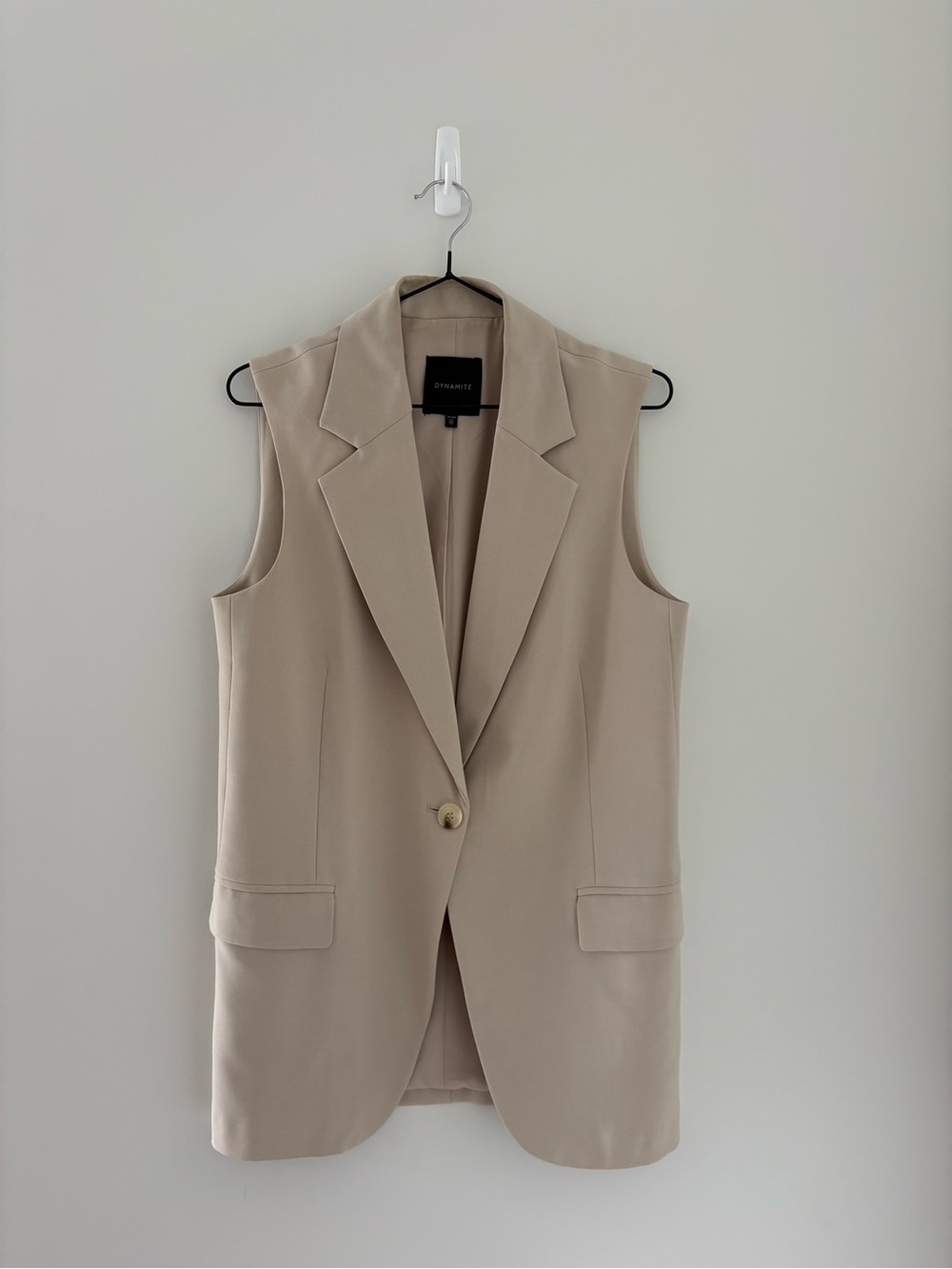 Dynamite Sleeveless Blazer Vest in Beige